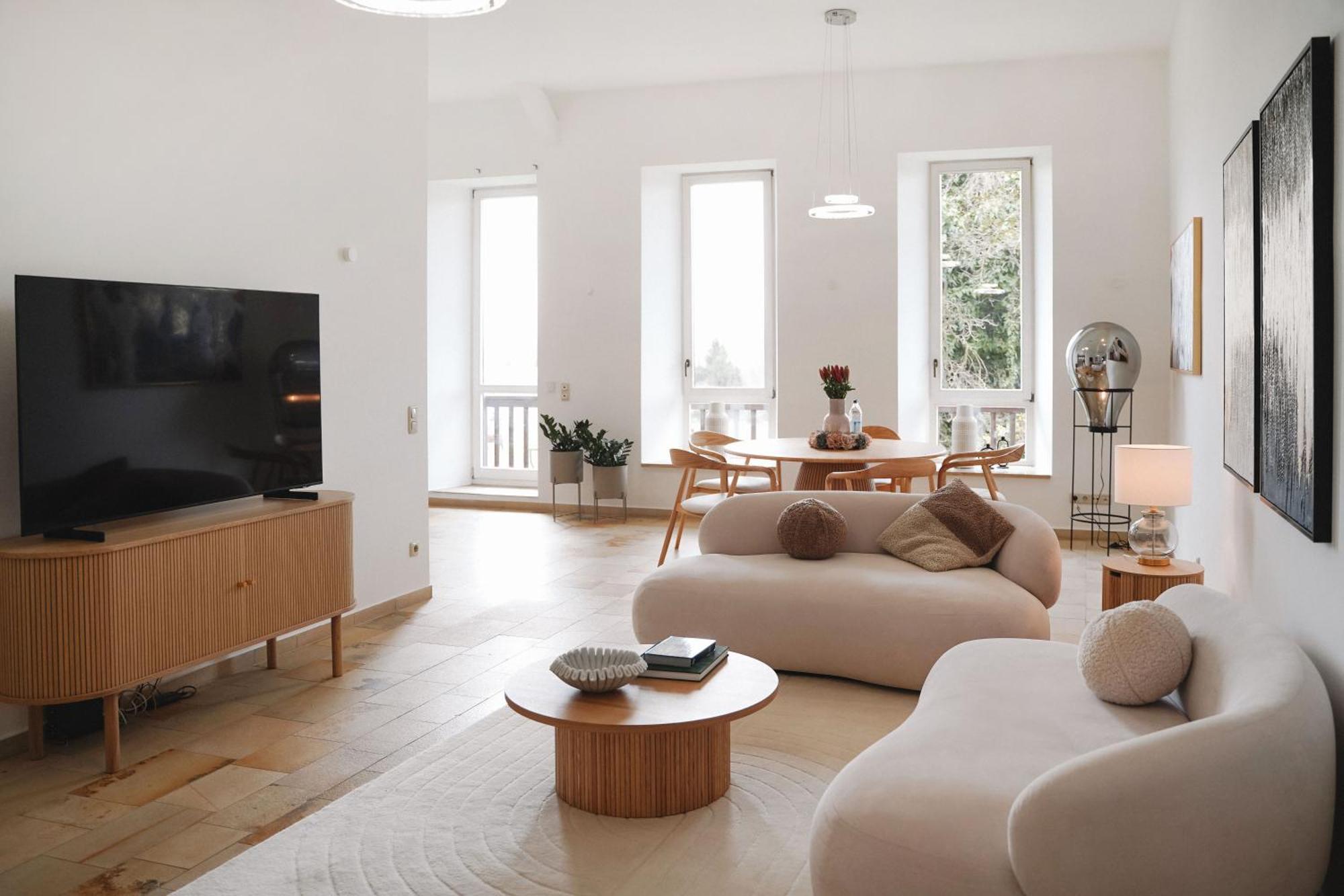 Loewenherz Homes Luxury Apartment - Stadt- Und Seenaehe - Fellnasenfreundlich - Lichtdurchflutet Stephanskirchen ภายนอก รูปภาพ